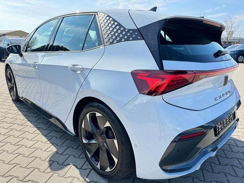 Gebraucht Cupra Born 169 kW (231 PS) 2022 Weiß Kleinwagen