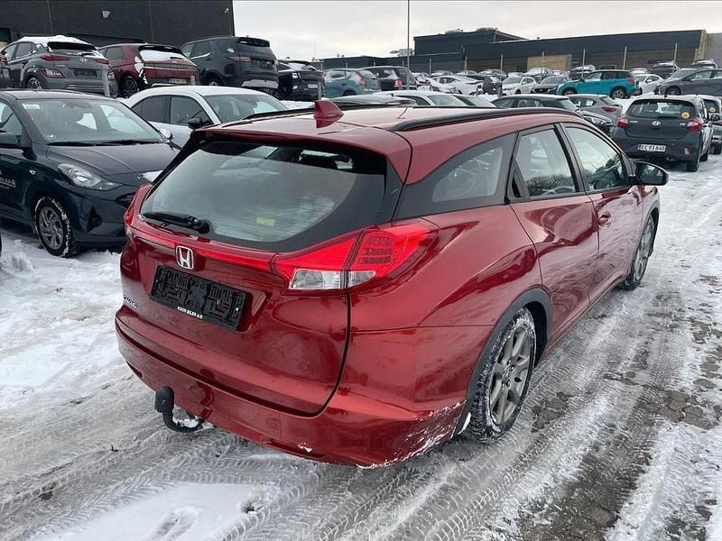 Gebraucht Honda Civic Elegance 141 PS (103 kW) 2015 Rot Kombi