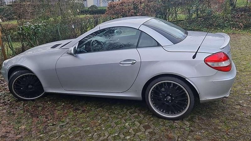 Gebraucht Mercedes SLK280 231 PS (169 kW) 2006 Silber Cabrio