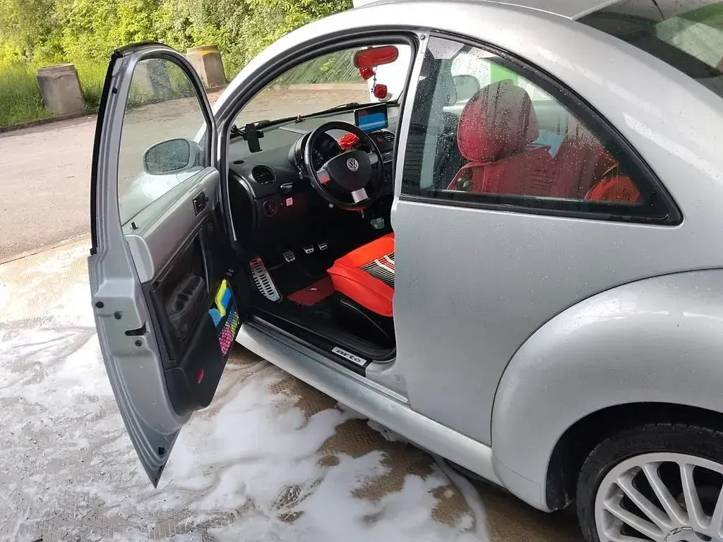 Gebraucht VW New Beetle 101 PS (74 kW) 2005 Silber Kleinwagen