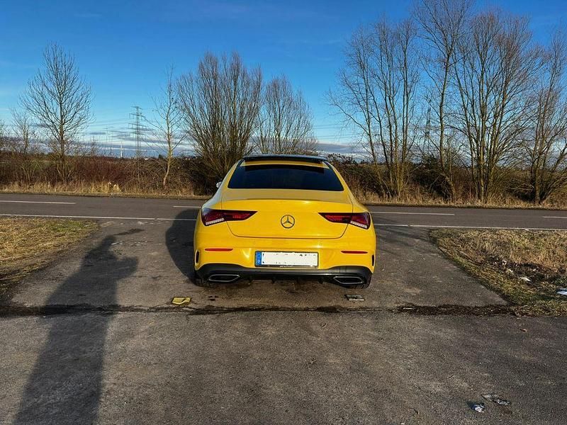 Gebraucht Mercedes CLA200 AMG line 163 PS (119 kW) 2021 Gelb Limousine