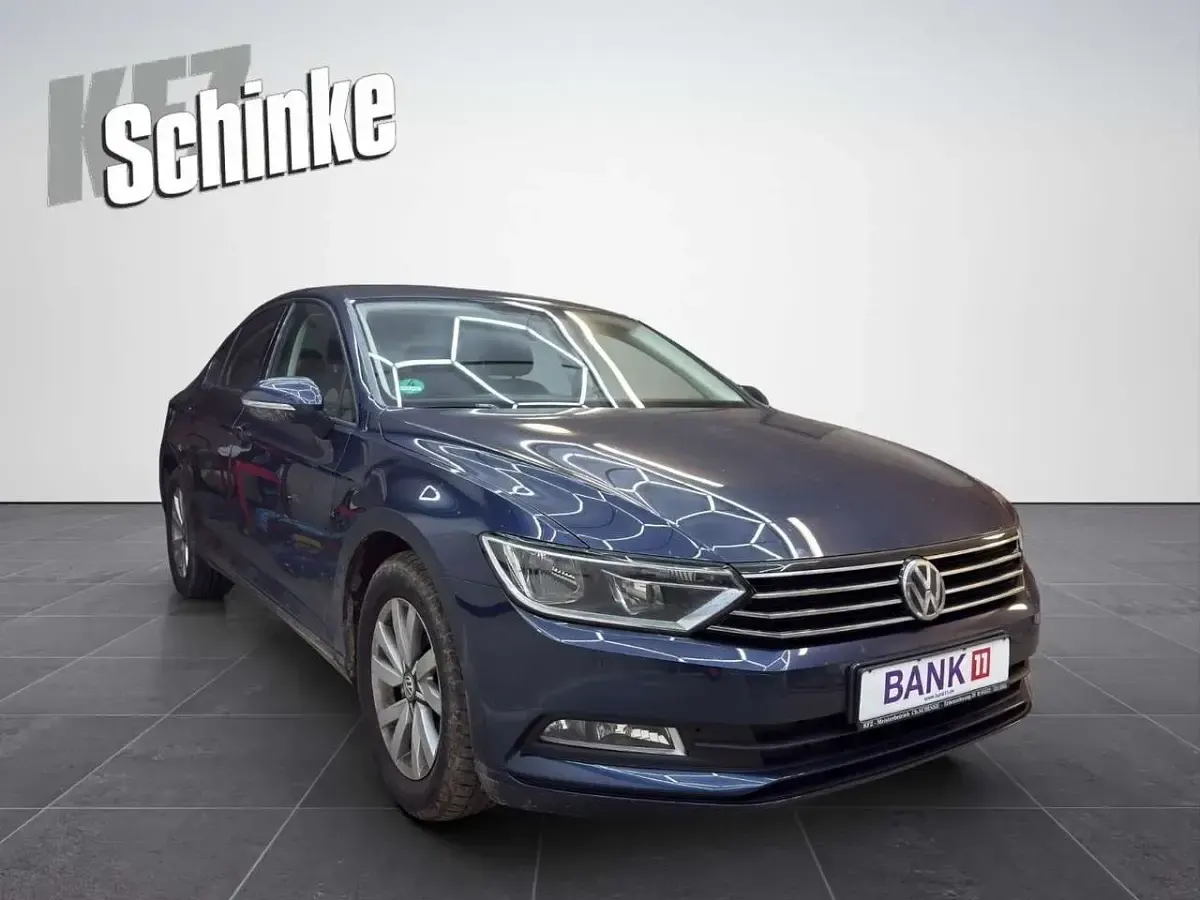 Second-hand VW Passat Trendline 125 CP (91 kW) 2017 Verde Berlinǎ