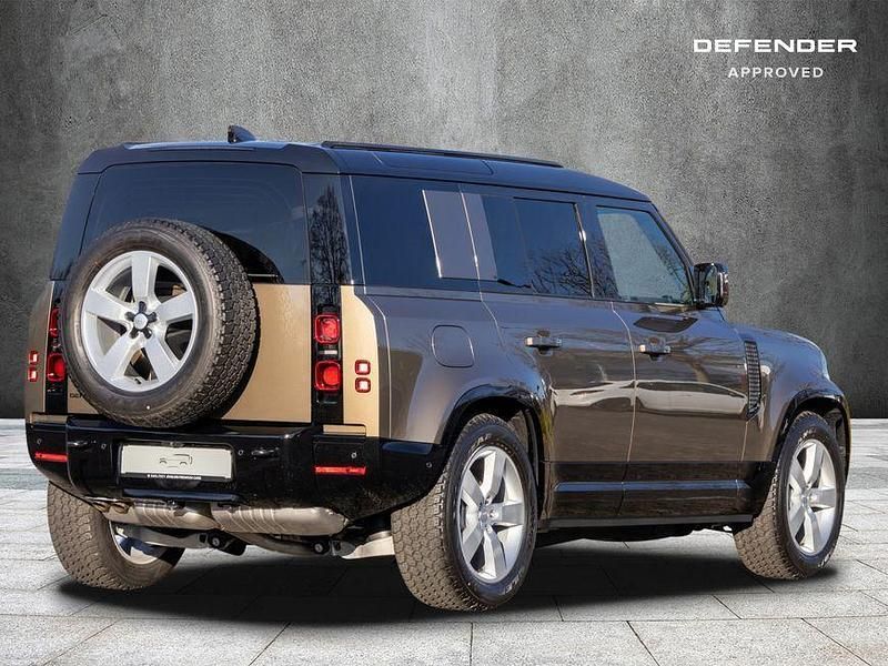 Gebraucht Land Rover Defender SE Dynamic 249 PS (183 kW) 2025 Gondwana stone SUV
