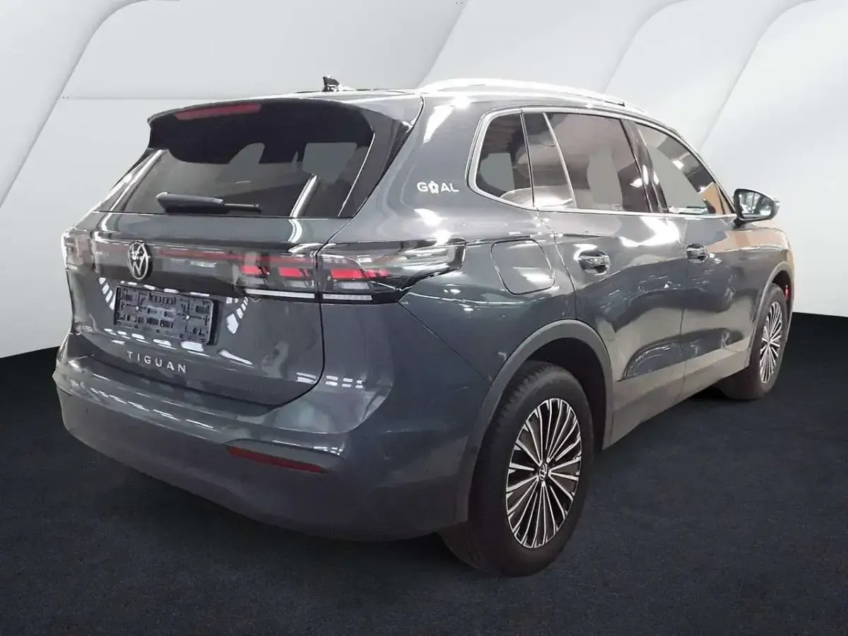 Second-hand VW Tiguan Goal 150 CP (110 kW) 2025 Gri SUV
