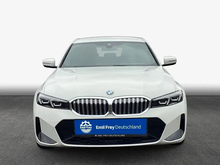 Neu BMW 318 Performance 156 PS (114 kW) 2026 Weiß Limousine