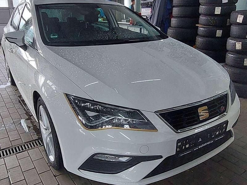 Gebraucht Seat Leon FR Sport 125 PS (91 kW) 2017 "candy" weiss Kleinwagen