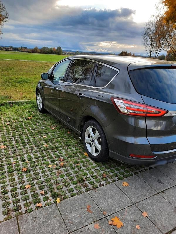 Gebraucht Ford S-MAX S 180 PS (132 kW) 2016 Grau Van / Kleinbus