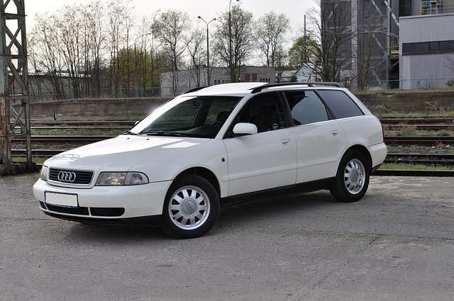 Gebraucht Audi A4 150 PS (110 kW) 1998 Weiß Kombi
