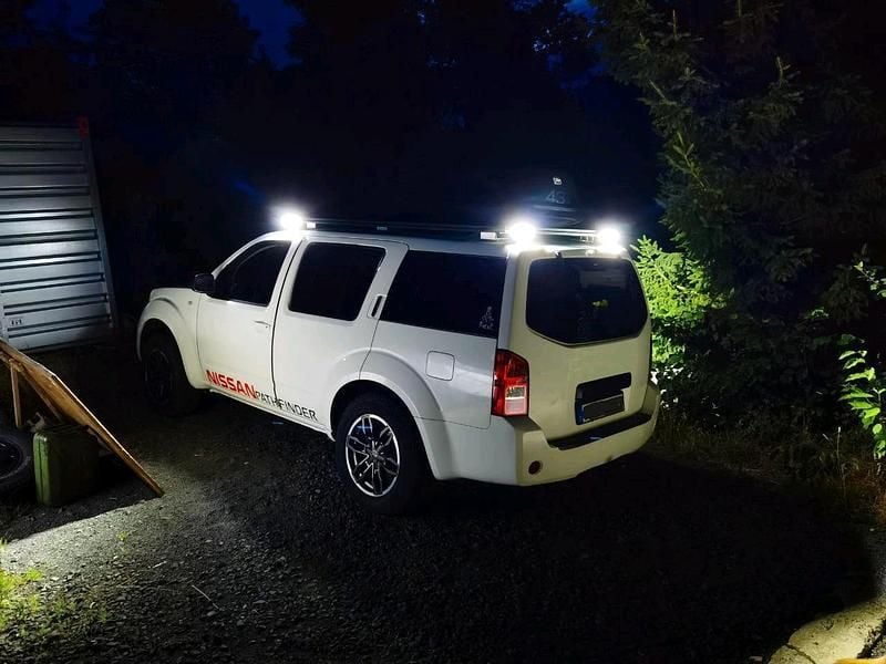 Gebraucht Nissan Pathfinder 174 PS (127 kW) 2009 Weiß SUV