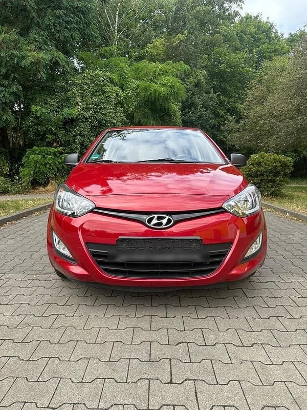 Rot Gebraucht 2014 Hyundai i20 Kleinwagen | 4.750 € (Superpreis) - Bild 1/4