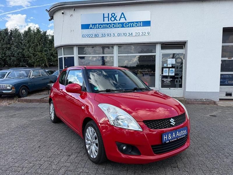 Rot Gebraucht 2012 Suzuki Swift Comfort Kleinwagen | 4.500 € (Fairer Preis) - Bild 1/4