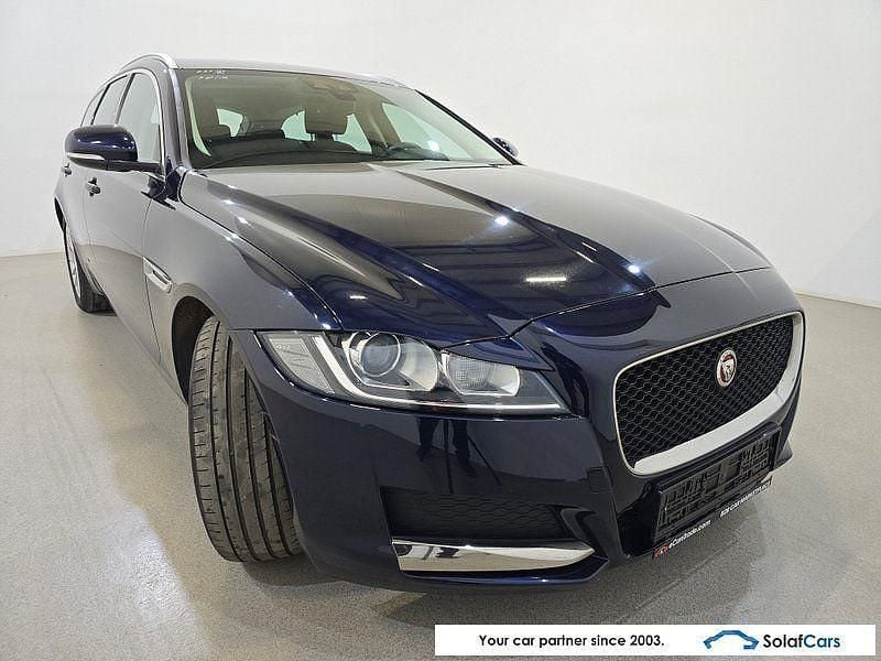 Gebraucht Jaguar XF 163 PS (119 kW) 2020 Blau Limousine