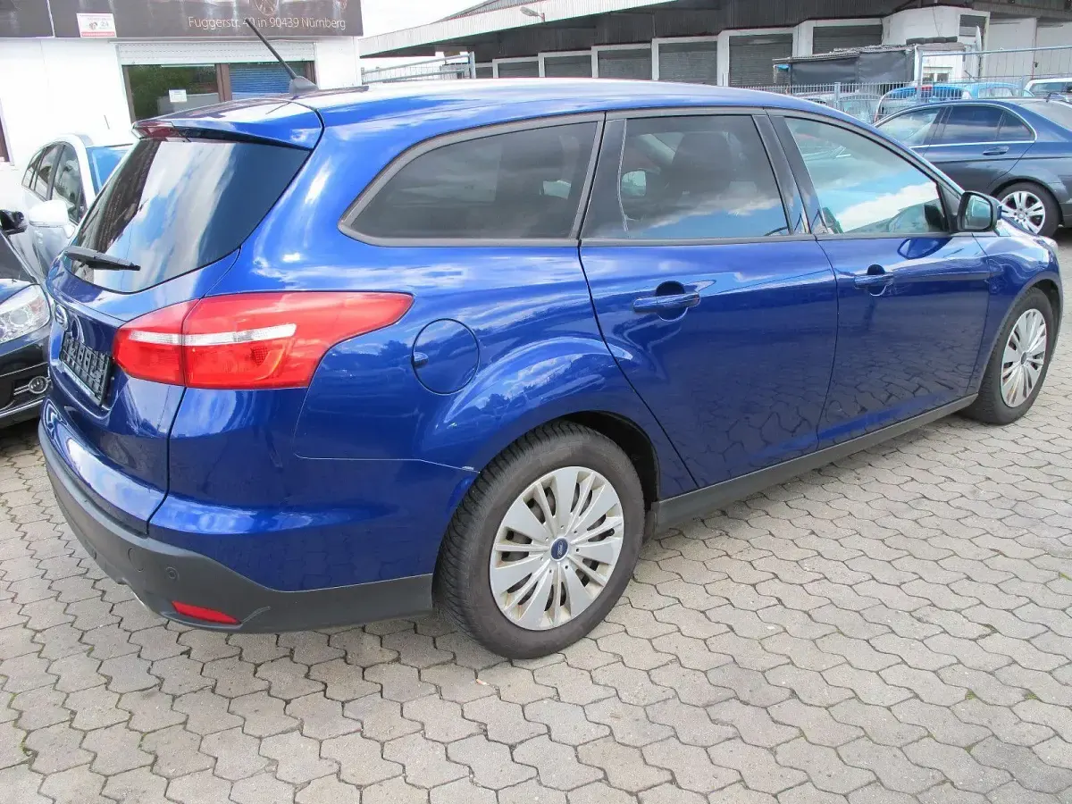 Gebraucht Ford Focus Business Edition 150 PS (110 kW) 2017 Blau Kombi