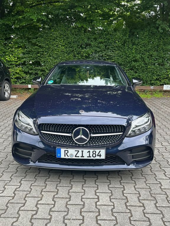 Blau Gebraucht 2018 Mercedes C200 Coupé | 21.000 € (Superpreis) - Bild 1/4