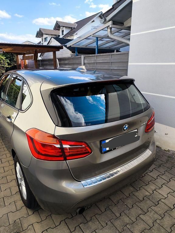Gebraucht BMW 218 Active Tourer 136 PS (100 kW) 2016 Grau Van / Kleinbus