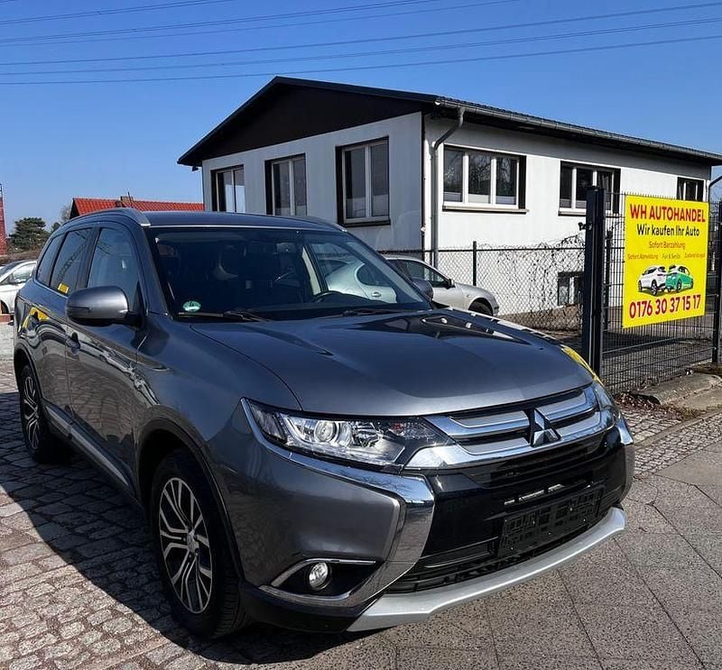 Gebraucht Mitsubishi Outlander Plus 150 PS (110 kW) 2015 Grau SUV