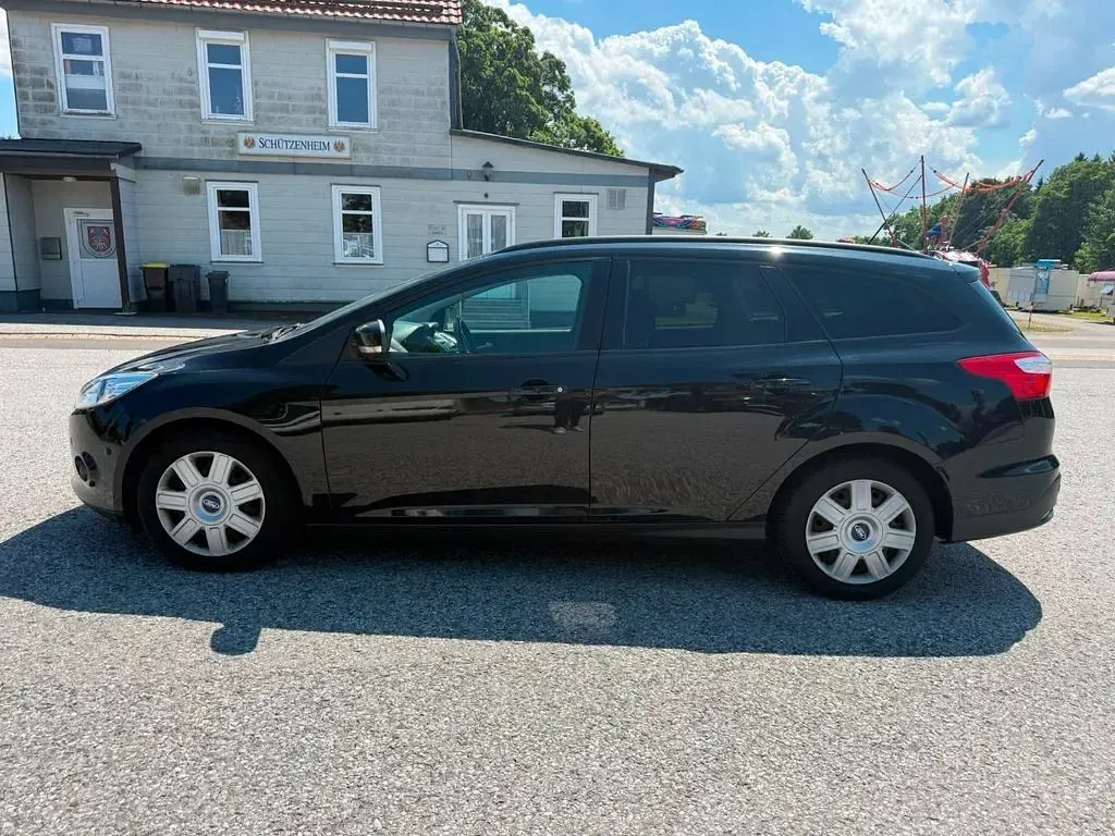Gebraucht Ford Focus SYNC Edition 101 PS (74 kW) 2013 Schwarz Limousine