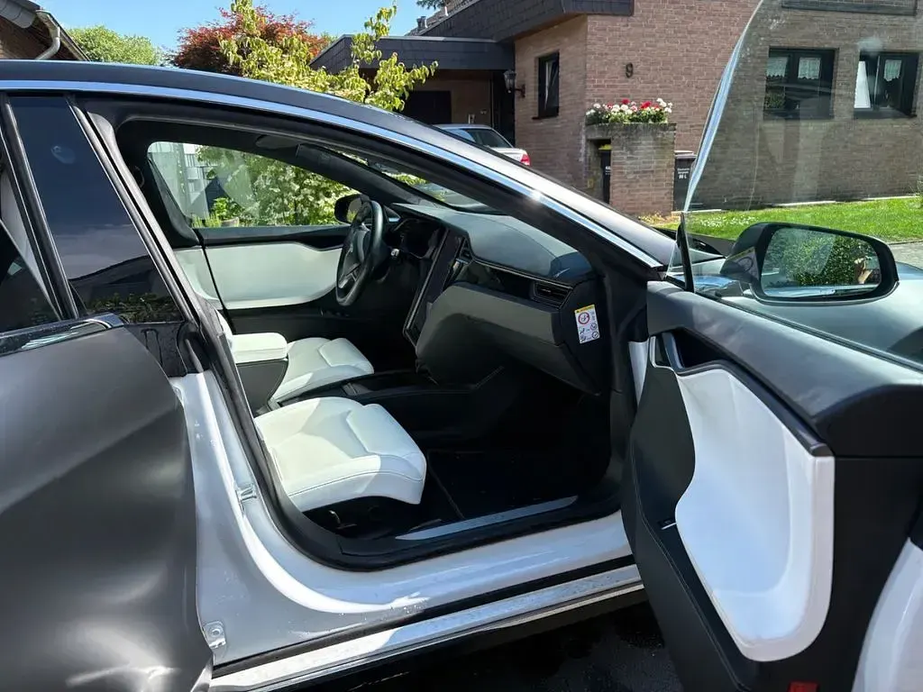 Gebraucht Tesla Model S Performance 572 kW (778 PS) 2020 Schwarz Kleinwagen