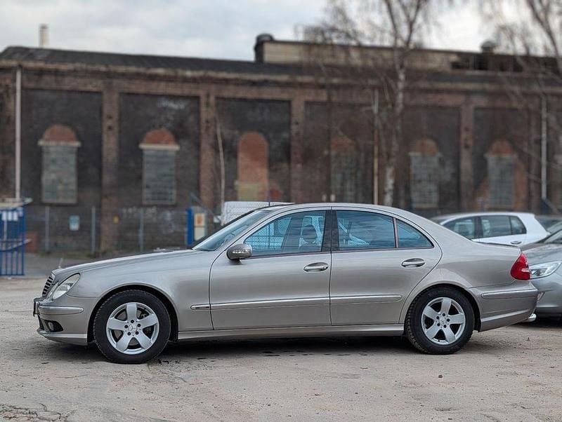 Gebraucht Mercedes E320 Avantgarde 224 PS (164 kW) 2003 Silber Limousine
