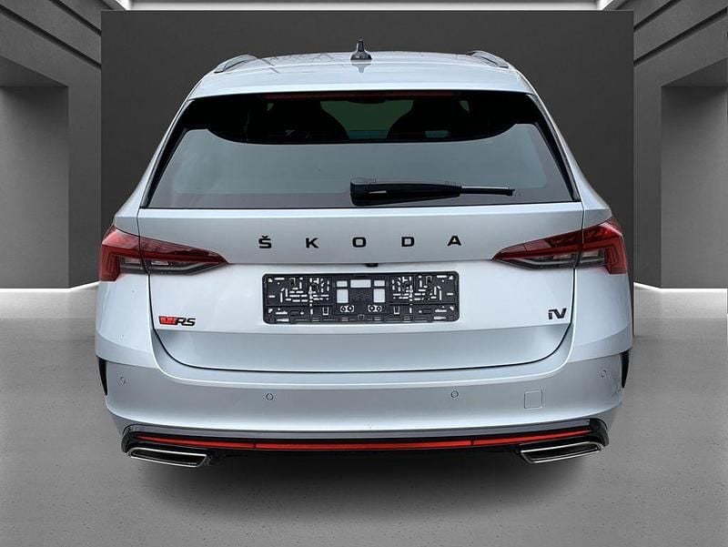 Gebraucht Skoda Octavia RS 245 PS (180 kW) 2022 Brilliantsilber metallic Kombi