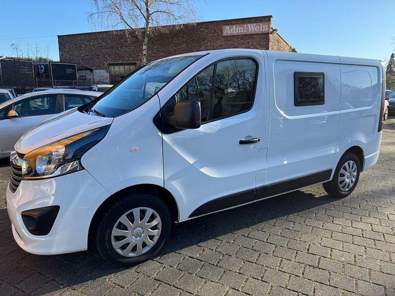 Gebraucht Opel Vivaro 120 PS (88 kW) 2018 Weiß Van / Kleinbus