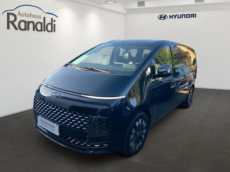 Mic (schwarz Gebraucht 2022 Hyundai Staria Signature Van | 39.990 € (Guter Preis) - Bild 1/4