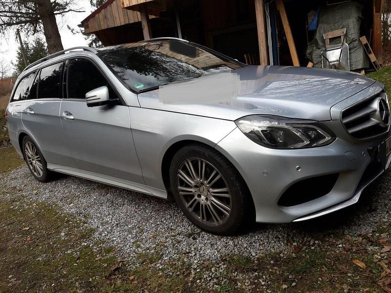 Gebraucht Mercedes E220 AMG line 170 PS (125 kW) 2014 Silber Kombi