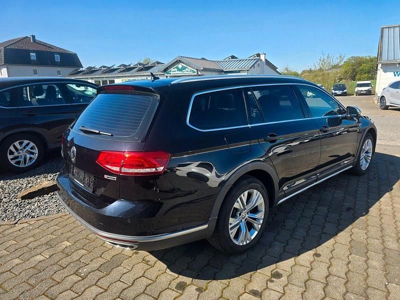 Gebraucht VW Passat Alltrack 190 PS (139 kW) 2018 Schwarz Kombi