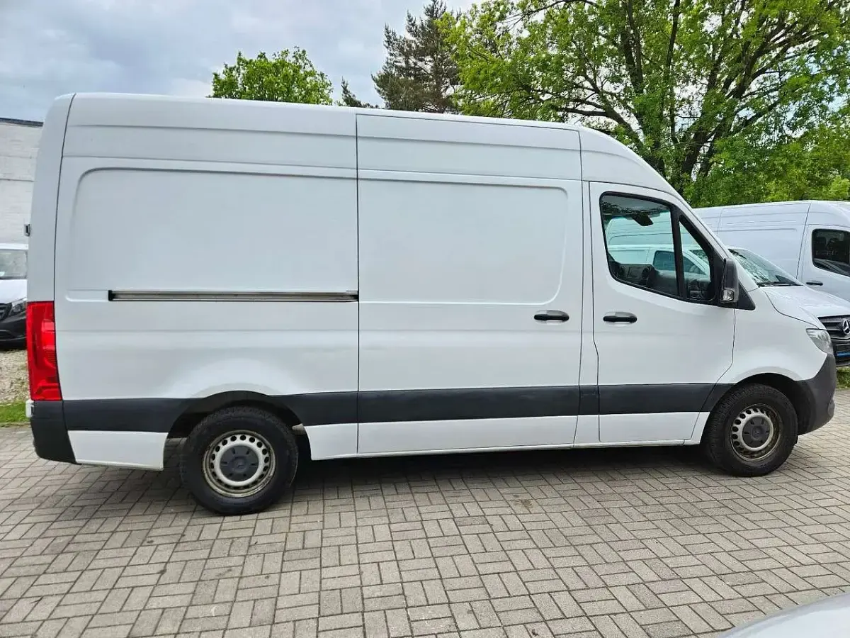 Używany Mercedes Sprinter 163 KM (119 kW) 2019 Biały Van