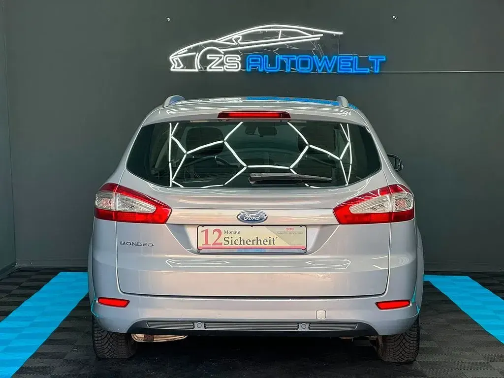 Gebraucht Ford Mondeo Trend 120 PS (88 kW) 2013 Grau Limousine