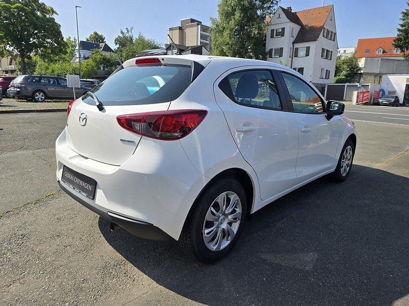 Gebraucht Mazda 2 Prime-Line 75 PS (55 kW) 2021 Purweiß Kleinwagen