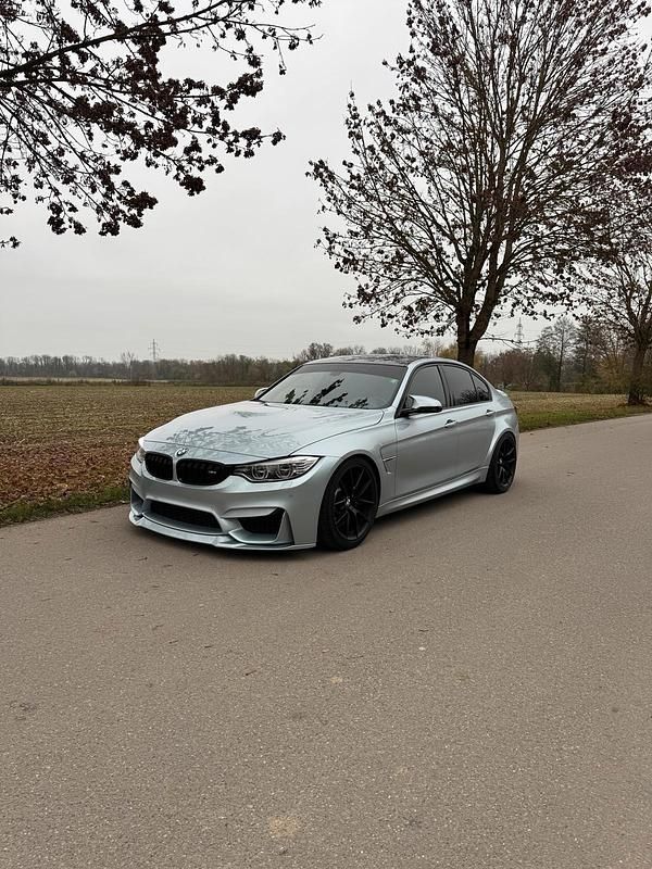 Silber Gebraucht 2015 BMW M3 Limousine | 57.999 € (Fairer Preis) - Bild 1/4