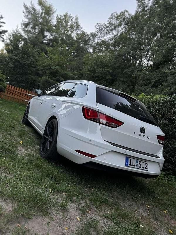 Usado Seat Leon ST 131 HP (96 kW) 2020 Carrinha