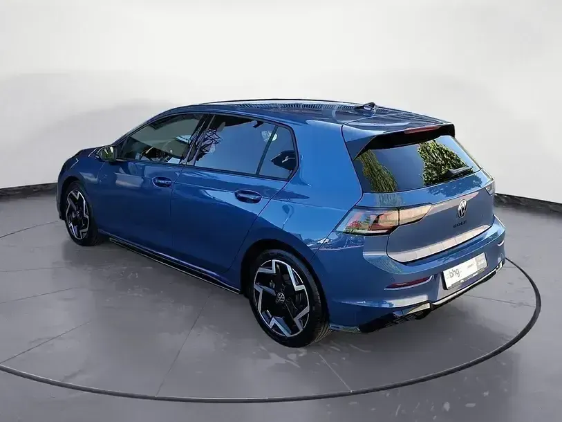 Gebraucht VW Golf VIII R-line 150 PS (110 kW) 2025 Blau Limousine