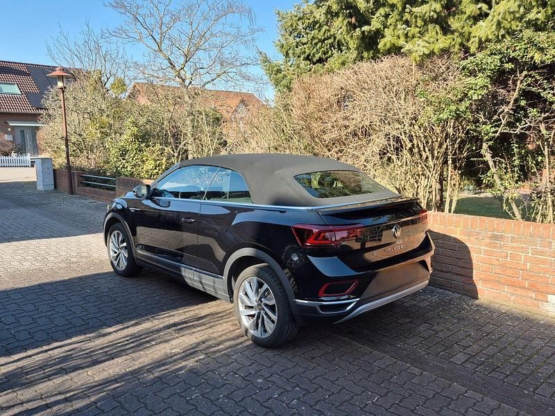 Gebraucht VW T-Roc Cabriolet Move 150 PS (110 kW) 2023 Schwarz Cabrio