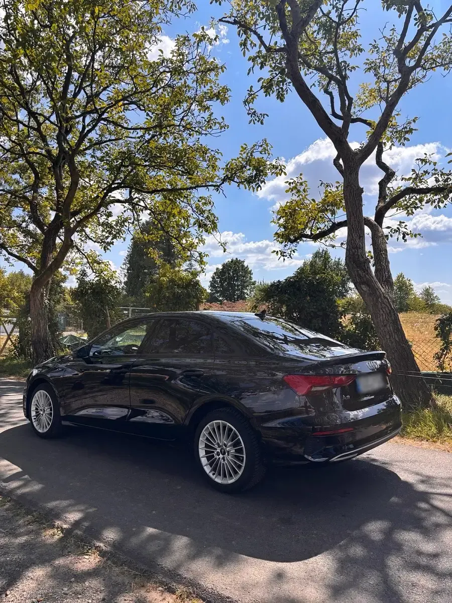 Gebraucht Audi A3 110 PS (80 kW) 2022 Schwarz Limousine