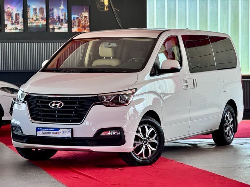 Weiß Gebraucht 2019 Hyundai H-1 Premium Van / Kleinbus | 27.999 € (Fairer Preis) - Bild 1/4