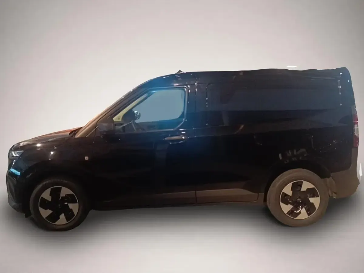 Neu Ford Courier Trend 100 kW (136 PS) 2026 Manufacturer Van / Kleinbus