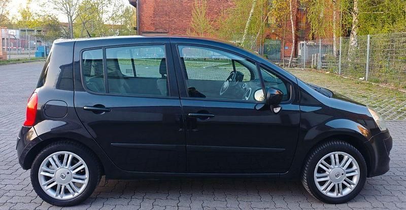 Second-hand Renault Modus 111 CP (81 kW) 2008 Negru Monovolum