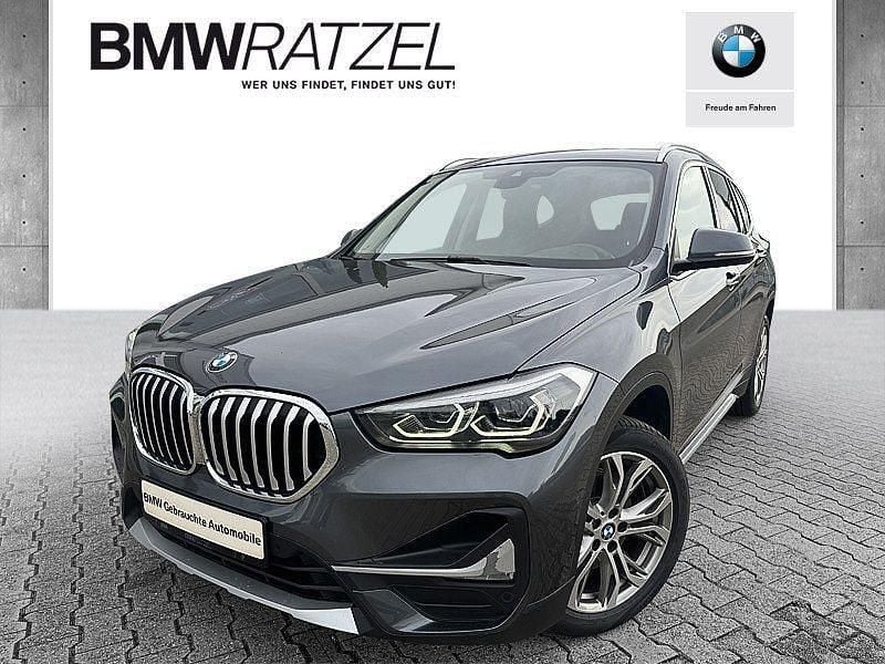 Grau Gebraucht 2021 BMW X1 xLine SUV | 24.730 € (Etwas zu teuer) - Bild 1/4