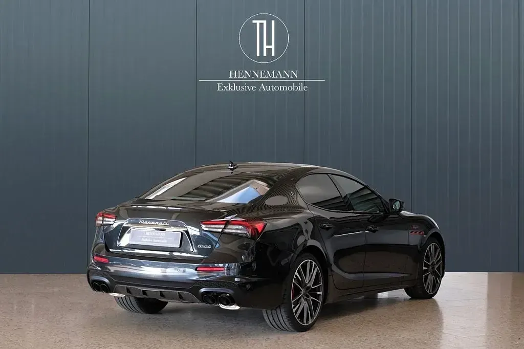 Gebraucht Maserati Ghibli 581 PS (427 kW) 2023 Schwarz Limousine