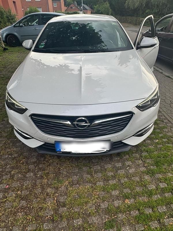 Weiß Gebraucht 2019 Opel Insignia Sport Limousine | 10.199 € (Superpreis) - Bild 1/4