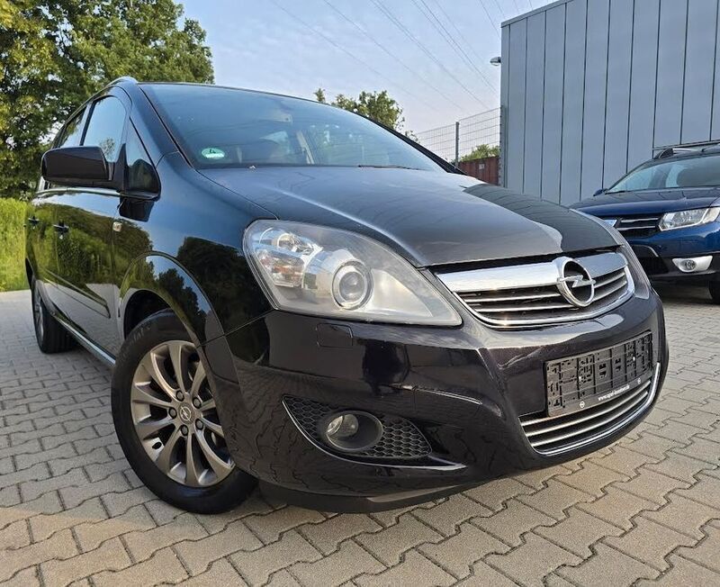 Schwarz Gebraucht 2011 Opel Zafira Innovation Van / Kleinbus | 3.599 € (Guter Preis) - Bild 1/4