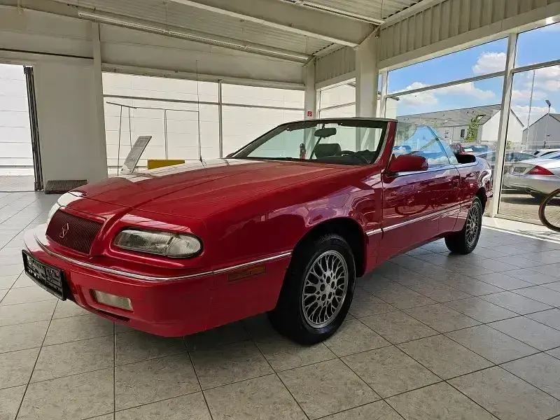 Używany Chrysler Le Baron 136 KM (100 kW) 1995 Czerwony Kabriolet