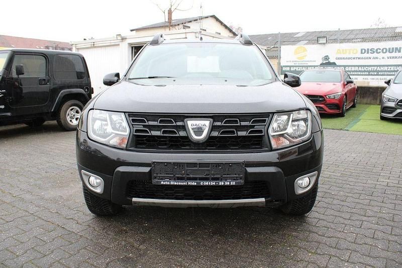 Gebraucht Dacia Duster Black Shadow 125 PS (91 kW) 2017 Schwarz (metallic) SUV