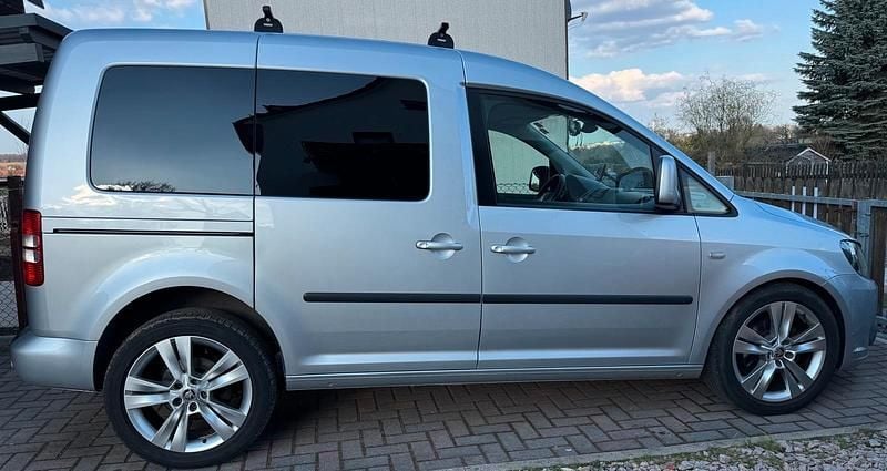 Gebraucht VW Caddy 105 PS (77 kW) 2011 Silber Van / Kleinbus