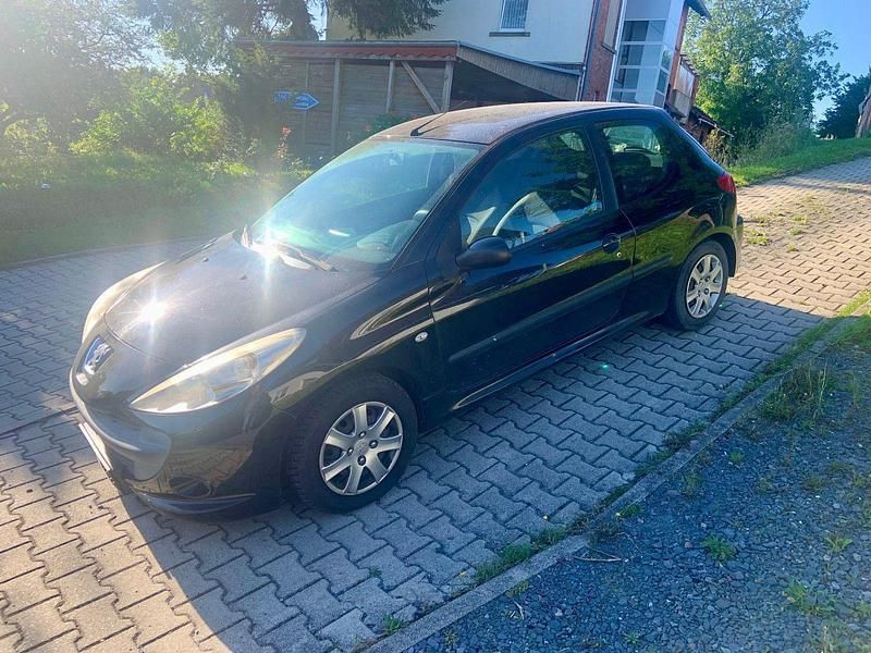 Schwarz Gebraucht 2009 Peugeot 206+ Kleinwagen | 1.444 € (Guter Preis) - Bild 1/3
