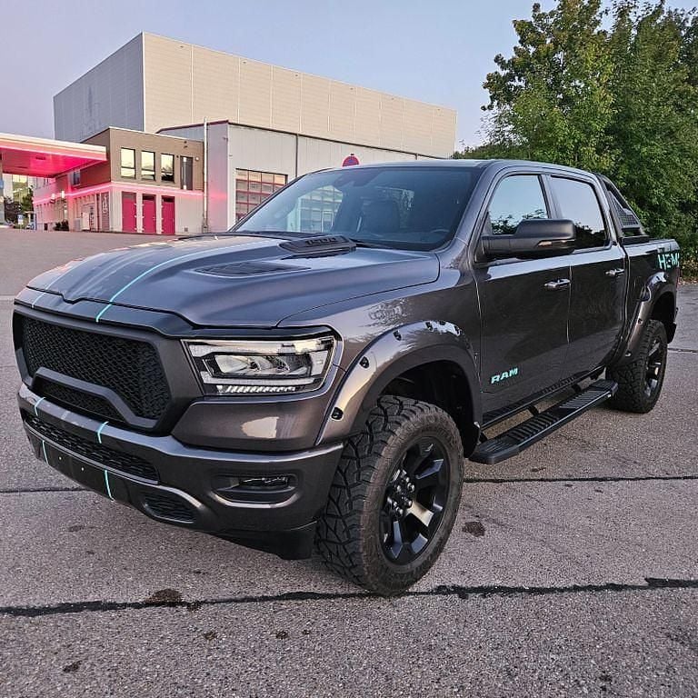 Grau Gebraucht 2021 Dodge Ram Abholung | 44.900 € (Superpreis) - Bild 1/4