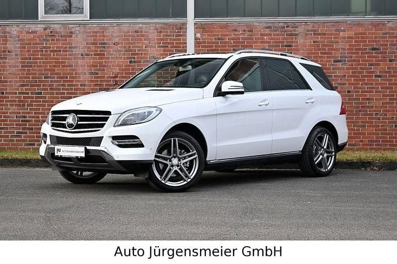 Weiß Gebraucht 2014 Mercedes ML350 SUV | 23.450 € (Etwas zu teuer) - Bild 1/3