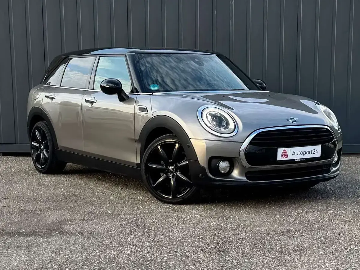 Gebraucht Mini Cooper D Clubman 150 PS (110 kW) 2019 Melting silver Kombi